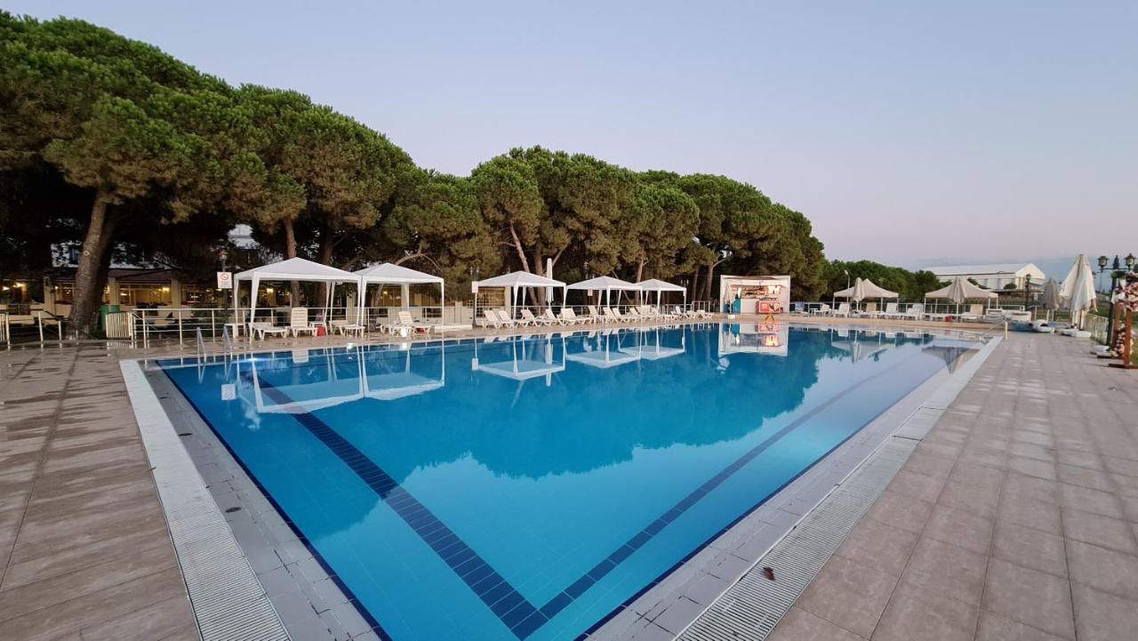 Sporkoey Hotel & Beach Club Darica  Ngoại thất bức ảnh