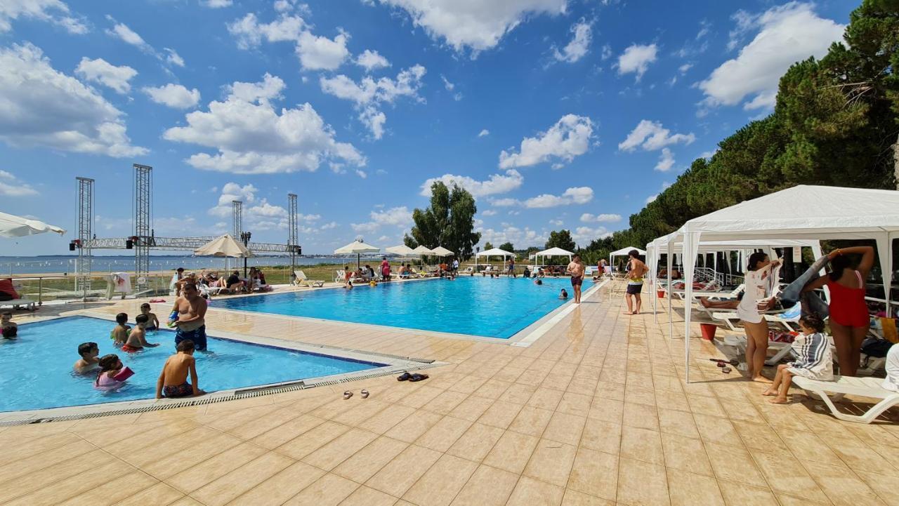Sporkoey Hotel & Beach Club Darica  Ngoại thất bức ảnh