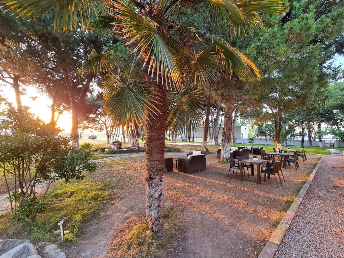 Sporkoey Hotel & Beach Club Darica  Ngoại thất bức ảnh